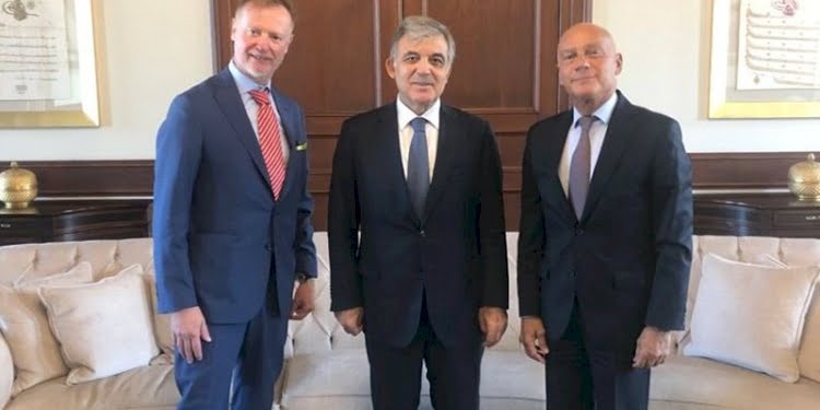 Osman Kavala tartışması sürerken Abdullah Gül’den dikkat çeken mesaj!