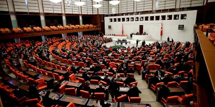 CHP tezkere kararını açıkladı