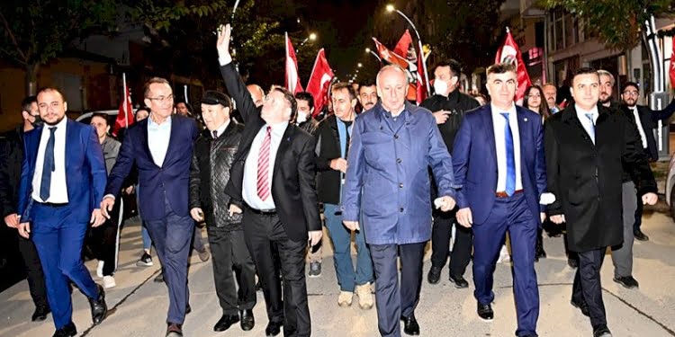 Muharrem İnce Bafra’da Cumhuriyet yürüyüşünü gerçekleştirdi