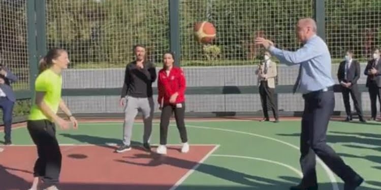 Erdoğan, sağlık durumuyla ilgili iddialara böyle yanıt verdi