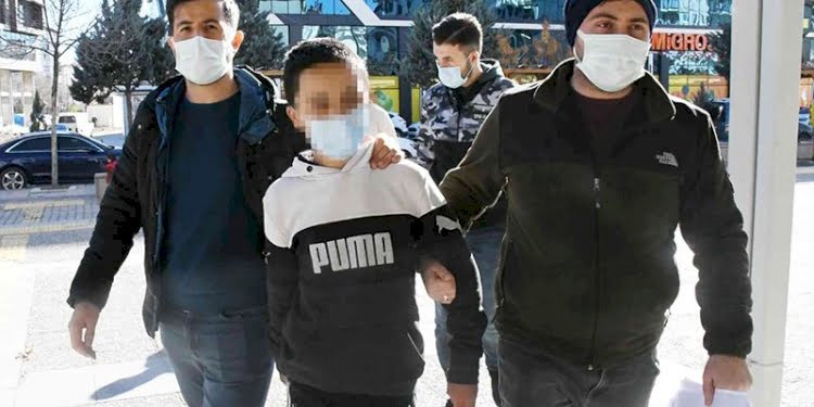 14 yaşındaki çocuk sigara yüzünden arkadaşını bıçakladı