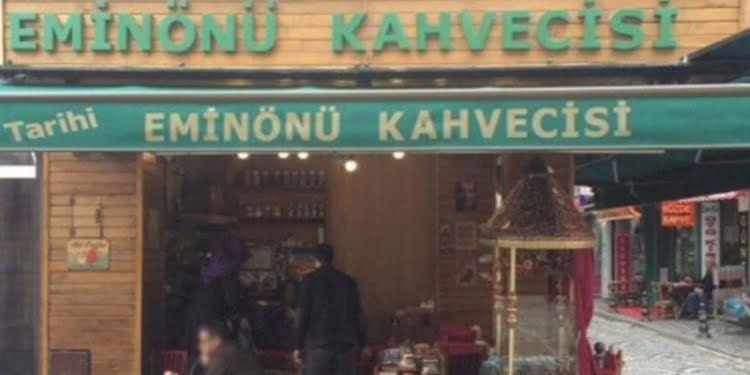 Tarihi Eminönü Kahvecisi’nde taciz ve darp iddiası