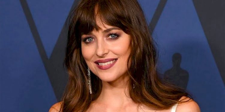 Dakota Johnson: Hitchcock anneannemi taciz etti