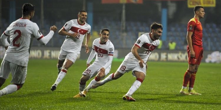 A Milli Futbol Takımı, Karadağ’ı 2-1 yenerek play-off’a katılmaya hak kazandı