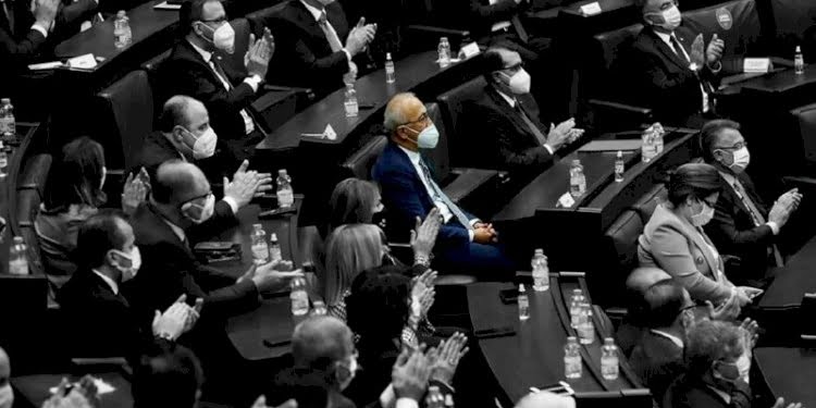 Hazine ve Maliye Bakanı Lütfi Elvan Erdoğan’ı neden alkışlamadı?