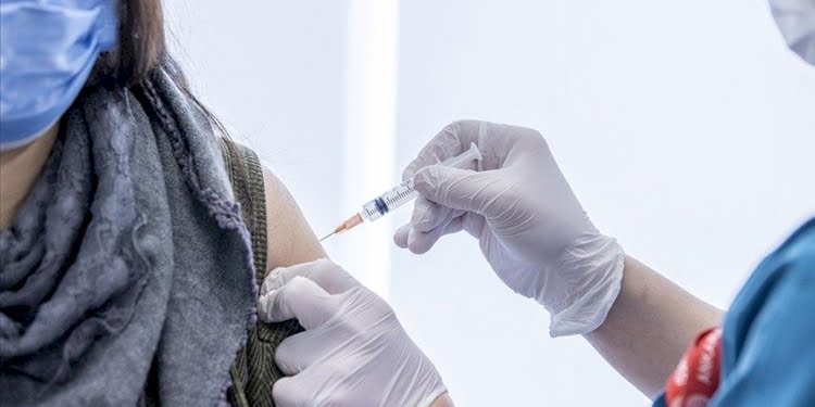 Pfizer/BioNTech aşısı Omicrona’a karşı ne kadar etkili?