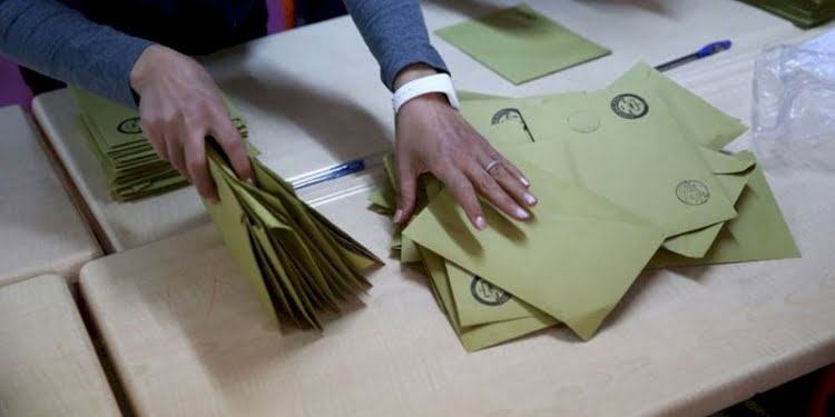 Son ankette lider el değiştirdi