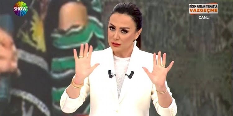Didem Arslan Yılmaz’dan rakiplerine sert sözler: Yanınızda çalışan köpeklere sahip çıkın