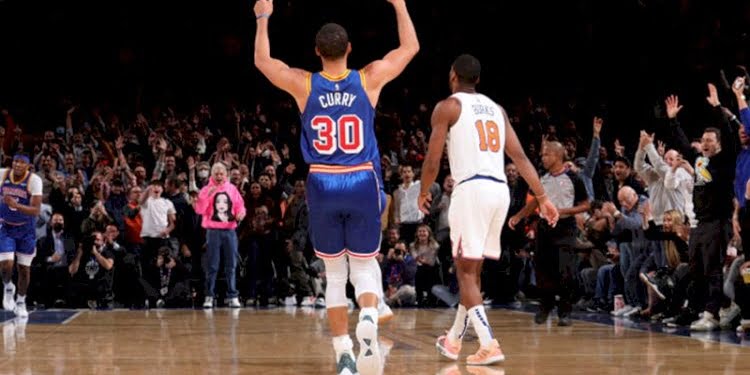 NBA’de yeni rekor… Stephen Curry tarihe geçti
