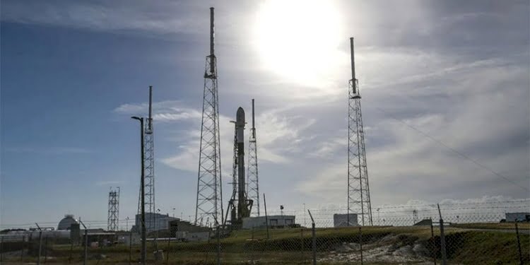 Türksat 5B uydusu fırlatma rampasında yerini aldı
