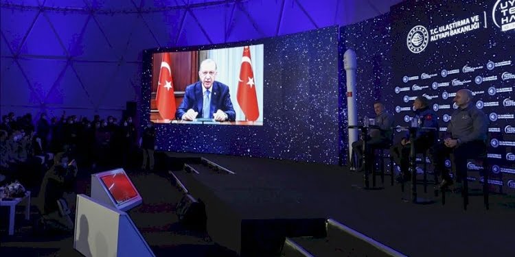 Erdoğan: Musk ve SpaceX lobilerin şantajına uğradı