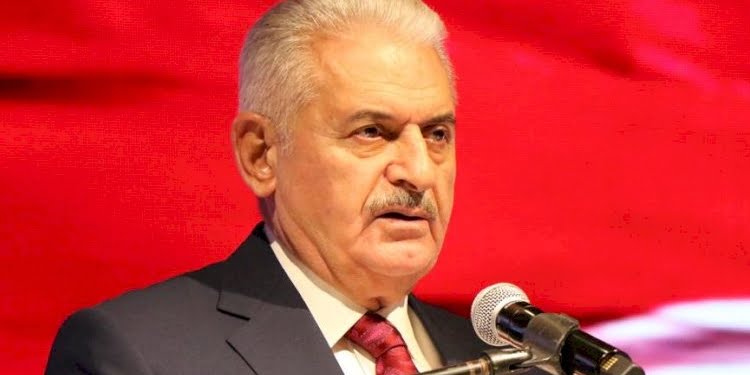 Binali Yıldırım: Bütün dünya fakirleşti, iki ülke ayakta kalabildi