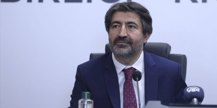 Türkiye Bankalar Birliği Başkanı Çakar: Bir gecede 1 milyar dolar bozduruldu