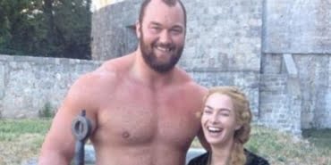 inanilmaz-rekor-game-of-thrones-un-dagi-501-kilo-kaldirdi