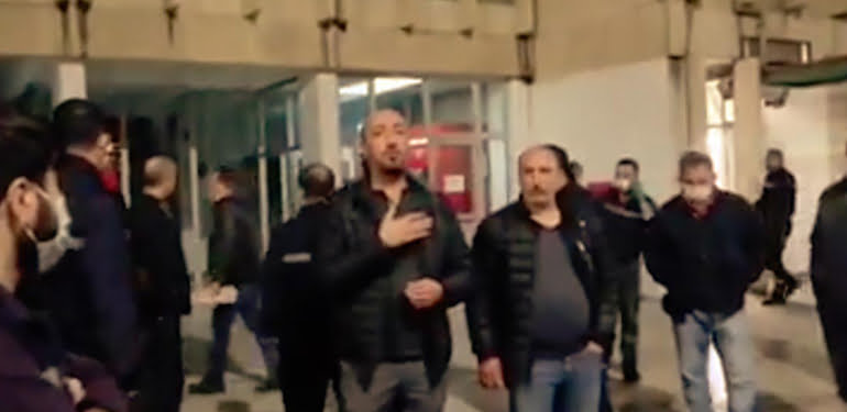 İşçinin koronavirüs testi pozitif çıktı, 2 fabrikada üretim durdu