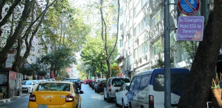 İstanbul’un acil yolları otoparka döndü!