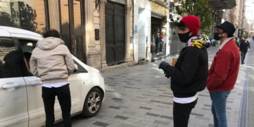 istiklal-caddesinde-tokalasan-3-kisiye-para-cezasi_5498_dhaphoto2