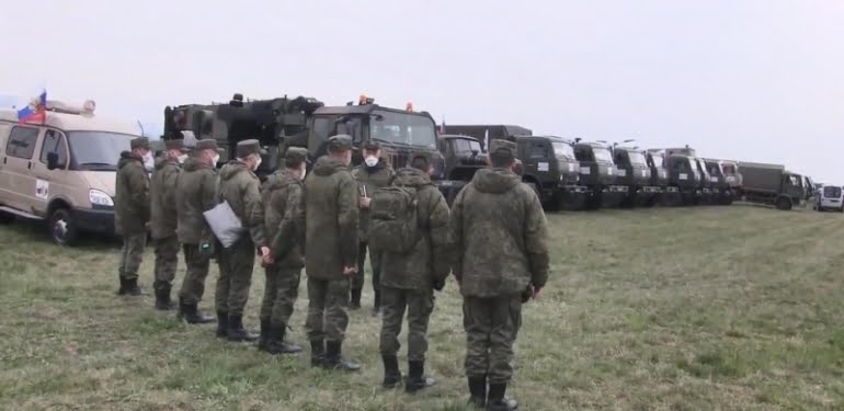 Rus ordusu İtalya'da... Bergamo'da koronavirüse karşı ortak mücadele (DHA)