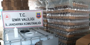 izmirde-2-bin-500-litre-sahte-dezenfektan-ele-gecirildi-veryansintv-1