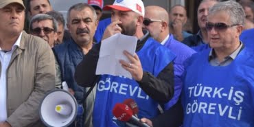 izmirde-turk-isten-basin-aciklamasi_4820_dhaphoto1-e1573048643506