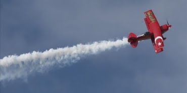 kadin-akrobasi-pilotumuzdan-cumhuriyet-bayrami-gosterisi