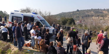 kadinlar-gunu-gezisi-donusu-otobus-devrildi-35-yarali-_2208_dhaphoto6