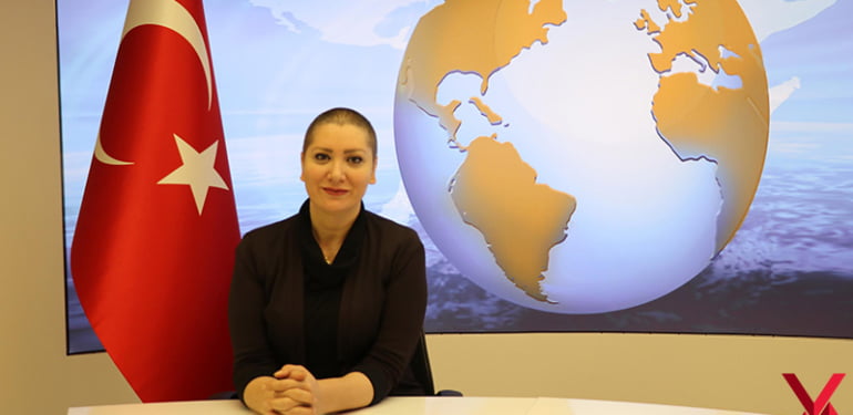 kanseri-yenen-sunucu-tv-programina-peruksuz-cikti_9297_dhaphoto3