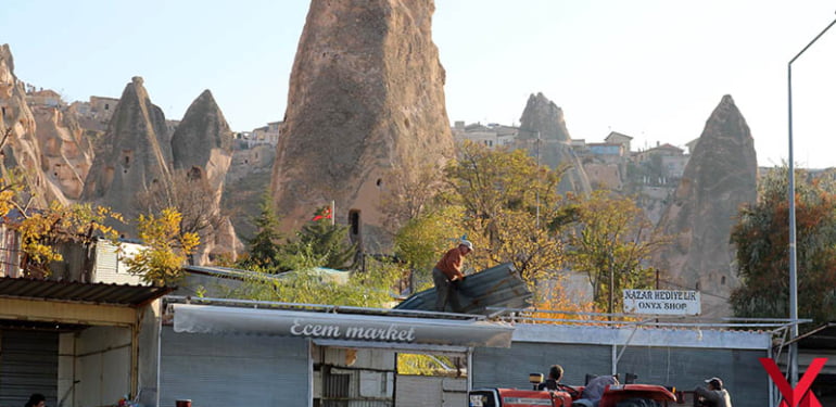 kapadokyada-dogal-yapiyi-bozan-41-is-yeri-yikildi_6913_dhaphoto1