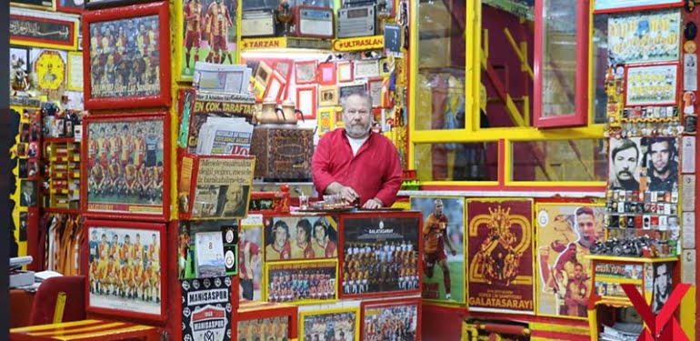 Bu kıraathanede Galatasaray’ı eleştirmek yasak