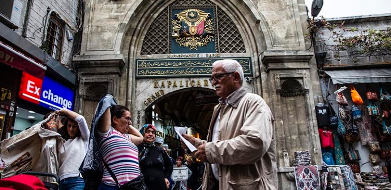 Tarihi Kapalıçarşı’nın her köşesinde tahribat izleri