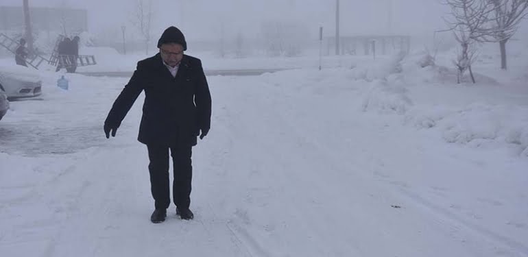 Kar nedeniyle 47 köy yolu ulaşıma kapandı