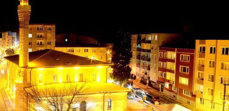 karacabeyde-6-dakika-erken-okunan-ezanla-iftar-yapanlar-bir-gun-kaza-orucu-tutacak_8113_dhaphoto1