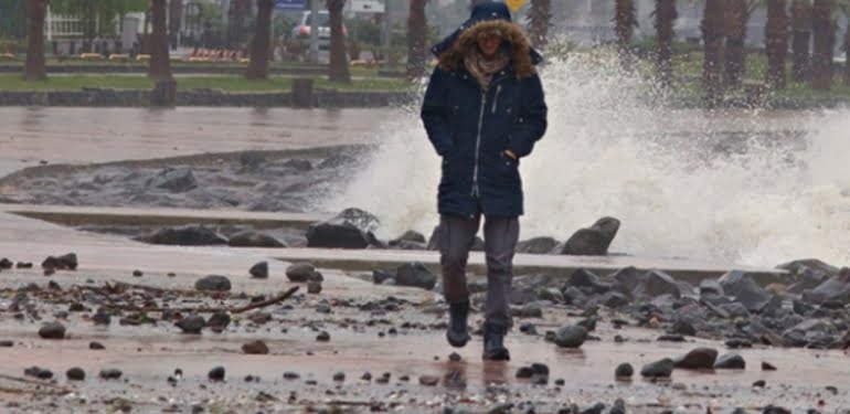 karadeniz-de-firtina-uyarisi