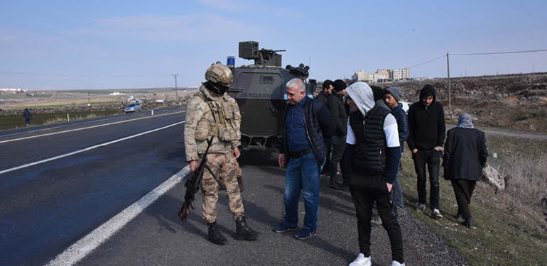 Karnelerini aldıktan sonra kaybolan kardeşler güvenlik kamerasında