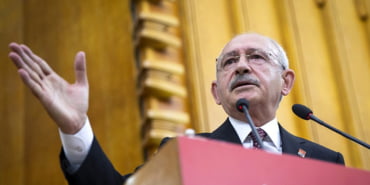kemal-kilicdaroglu-arabada-sigara-icme-yasagina-12554547_440_amp