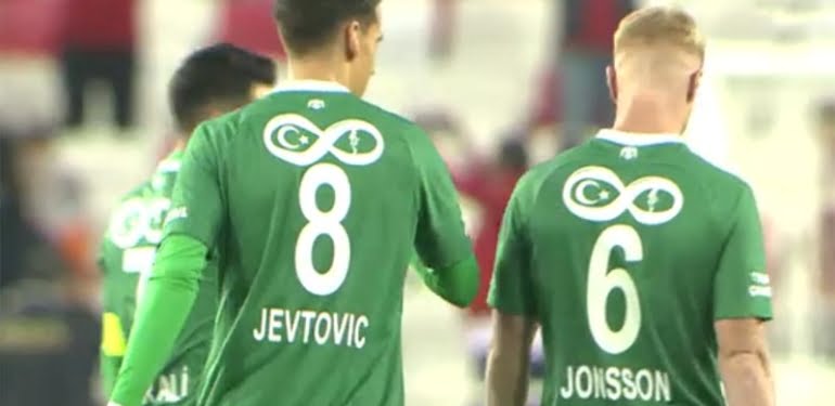 Bir Süper Lig takımı daha ’10 Kasım’ formasıyla çıktı