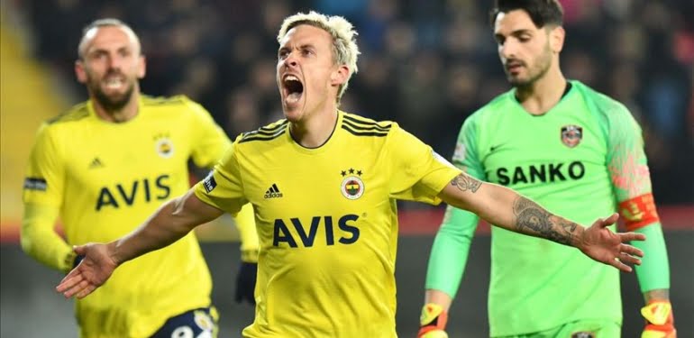 Fenerbahçe ikinci yarıda açıldı