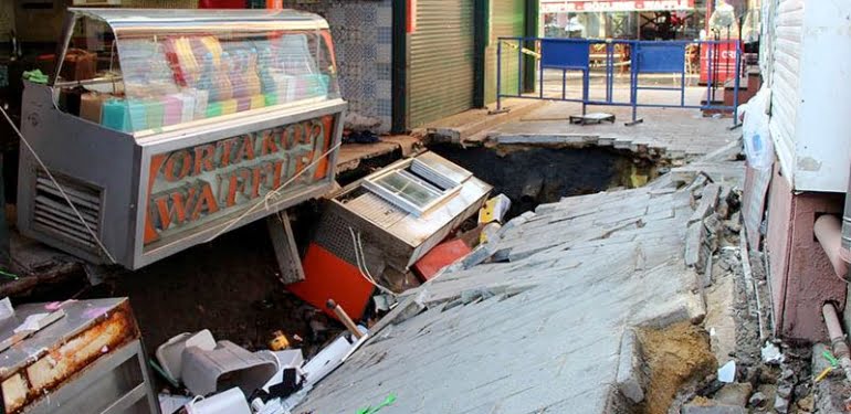Ortaköy’de kumpirciler çarşısı tahliye ediliyor