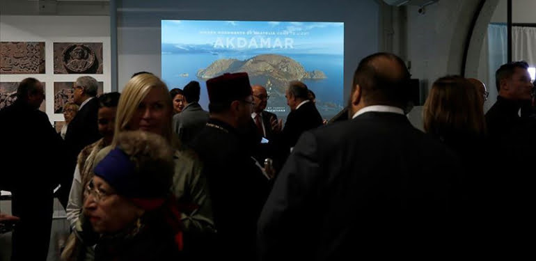 New York’ta Kutsal Haç Kilisesi Fotoğraf Sergisi açıldı