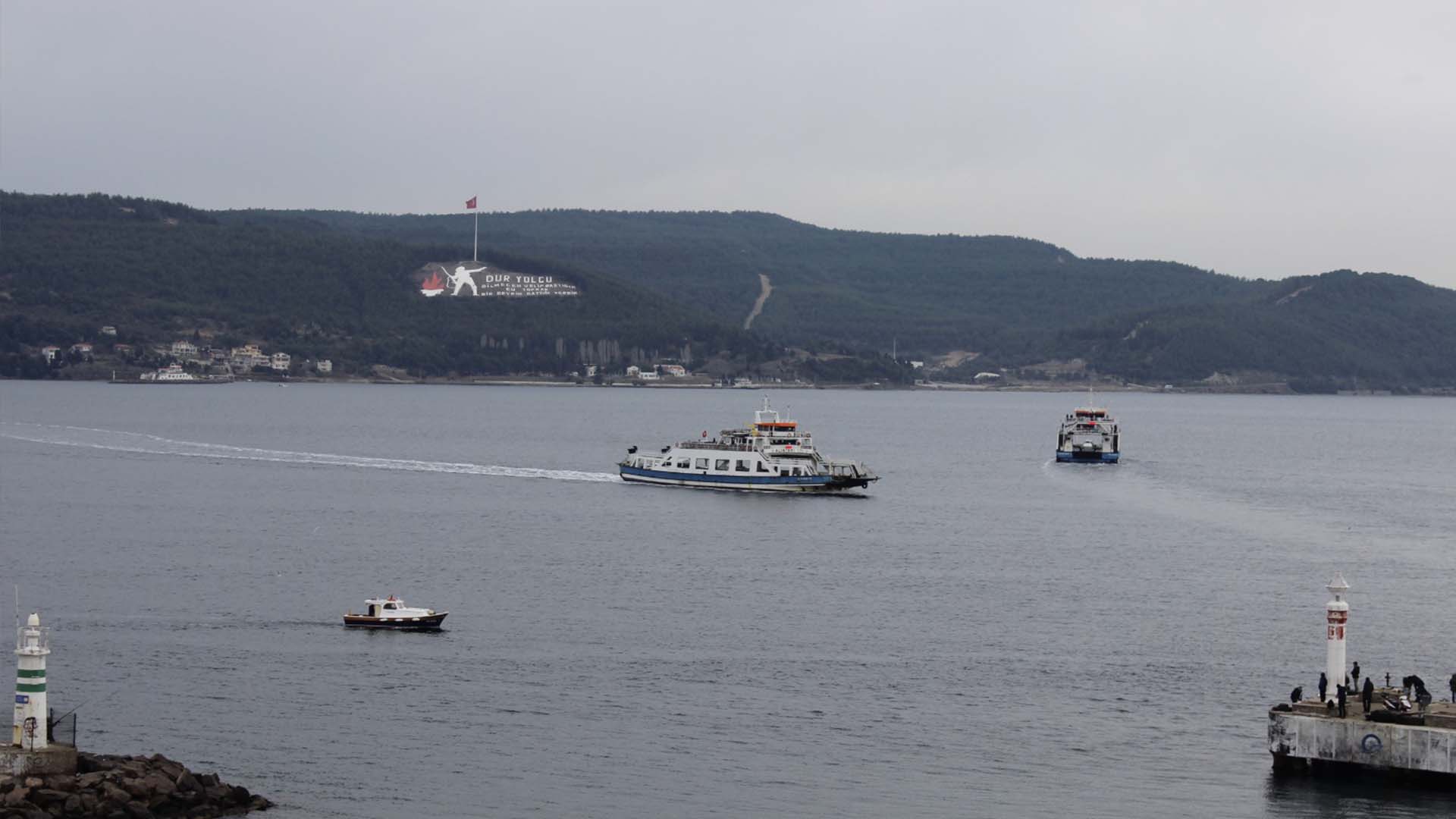 kuzey-ege-ve-guney-marmaradaki-feribot-seferleri-iptal-edildi_9401_dhaphoto1