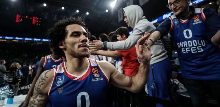 Anadolu Efes yine fark attı