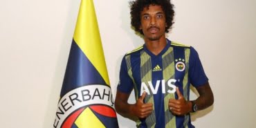 LUIZ GUSTAVO RESMEN FENERBAHCE'DE / ISTANBUL (DHA)