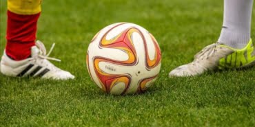 maasini-alamayan-futbolcular-oyunu-birakti-iki-gol-yediler