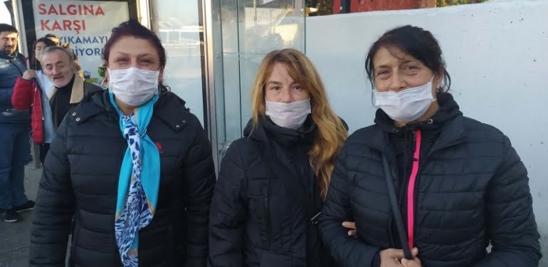 ISTANBUL'DA TOPLU ULASIMDA MASKE TAKANLAR DIKKAT CEKTI.
ISTANBUL DHA