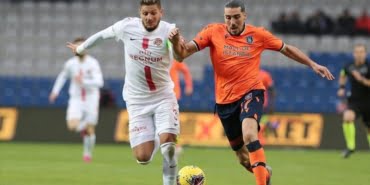 medipol-basaksehir-evinde-guldu