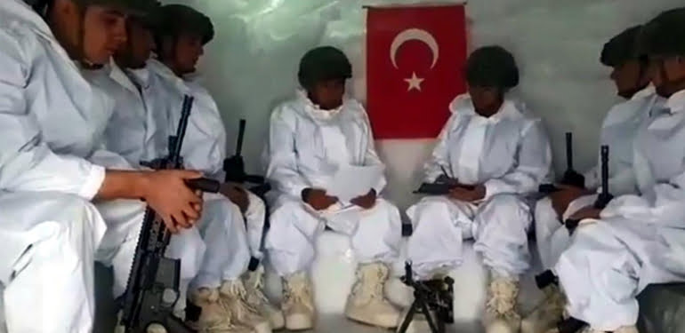 Mehmetçik, öğrencilerin mektubuna cevap verdi