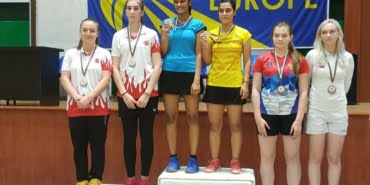 milli-badmintonculardan-gumus-madalya_7085_dhaphoto1