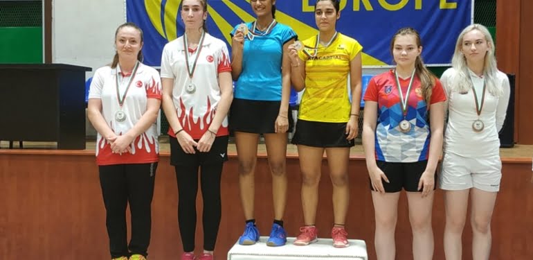 Milli badmintonculardan gümüş madalya