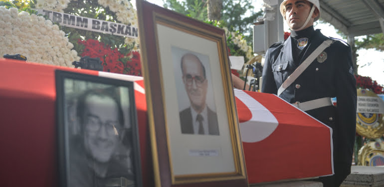 Mümtaz Soysal son yolculuğuna uğurlandı