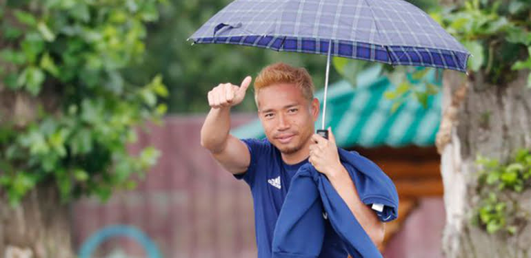 Bu da Japon kültürü! ‘Kadro dışı’ Nagatomo oynamadan para almayı reddetti!